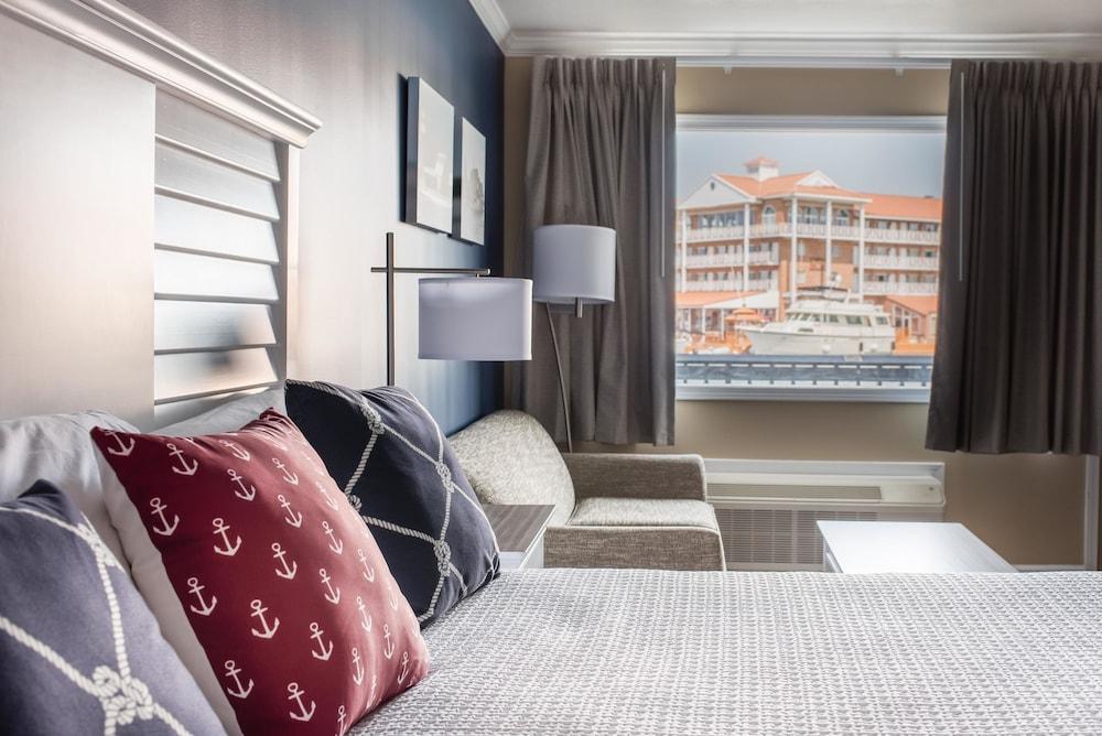 Capt. Thomson's Resort photo 84