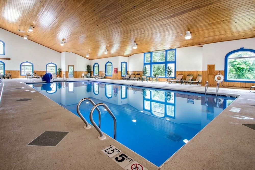 Comfort Suites Wisconsin Dells Area photo 56