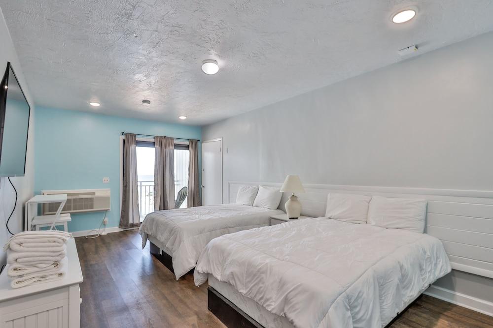 Coastal Waters Inn photo 12