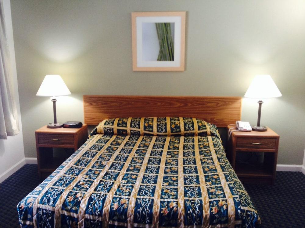 Lake Marina Inn photo 16