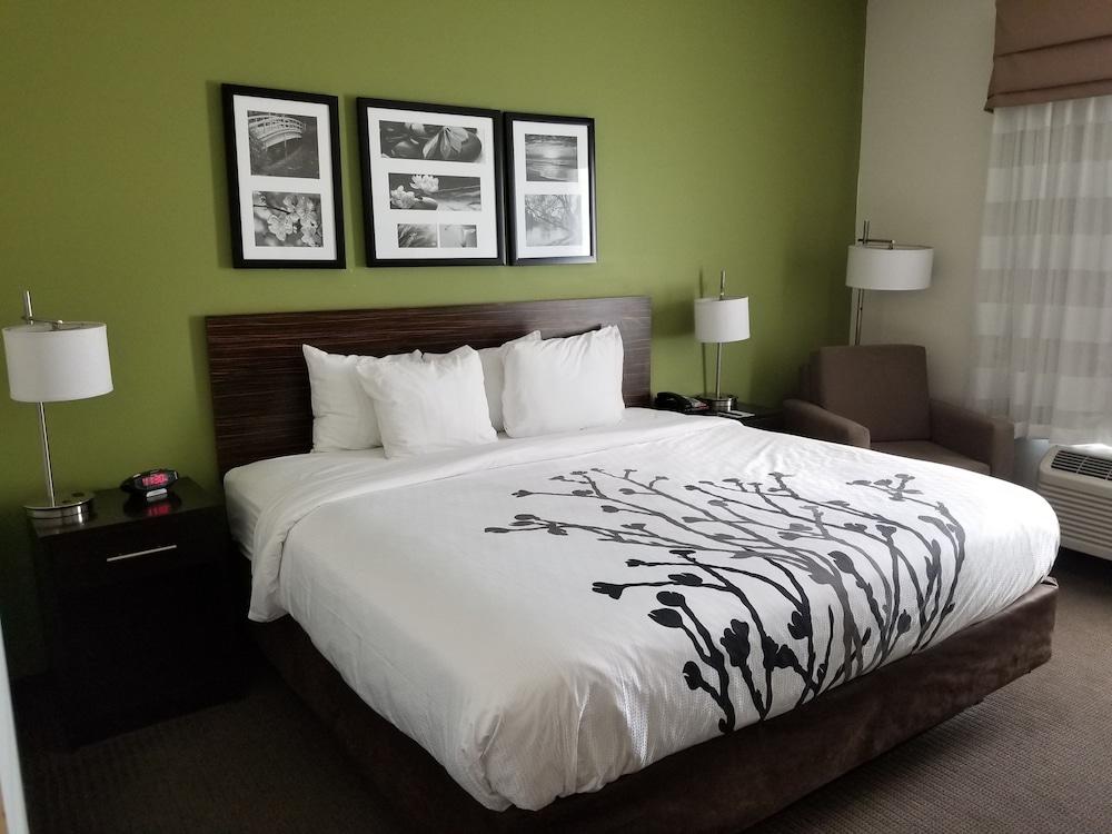 Sleep Inn & Suites Gulfport photo 22