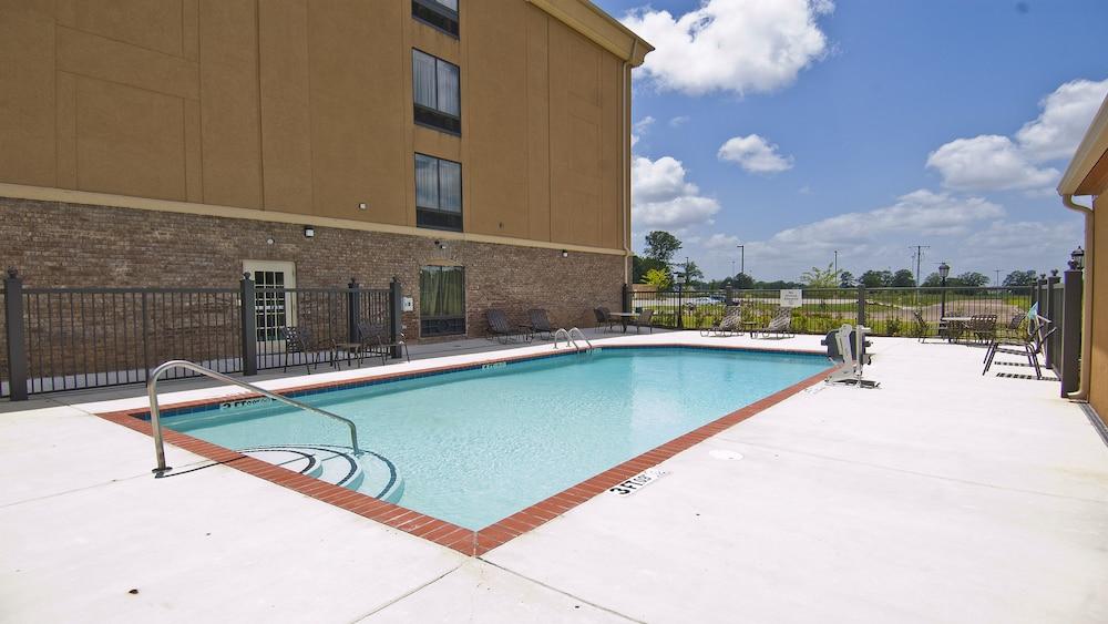 Holiday Inn Express & Suites Jackson / Pearl Intl Airport by IHG photo 11