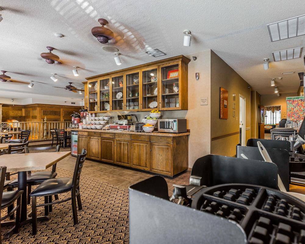 Comfort Suites Boone - University Area photo 31
