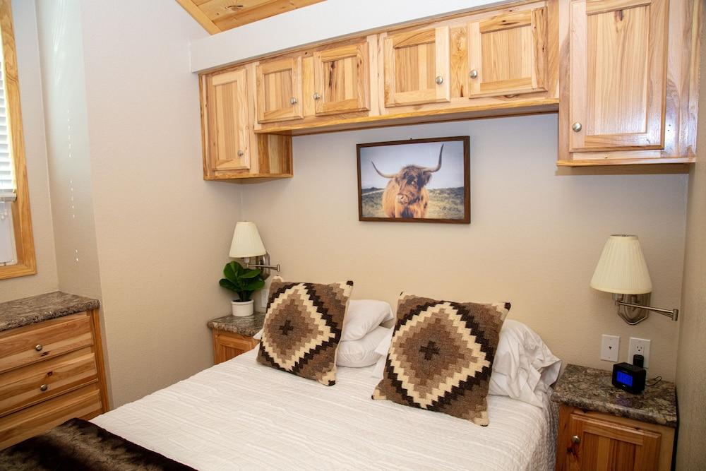 Trail and Hitch Tiny Home Hotel and RV photo 73