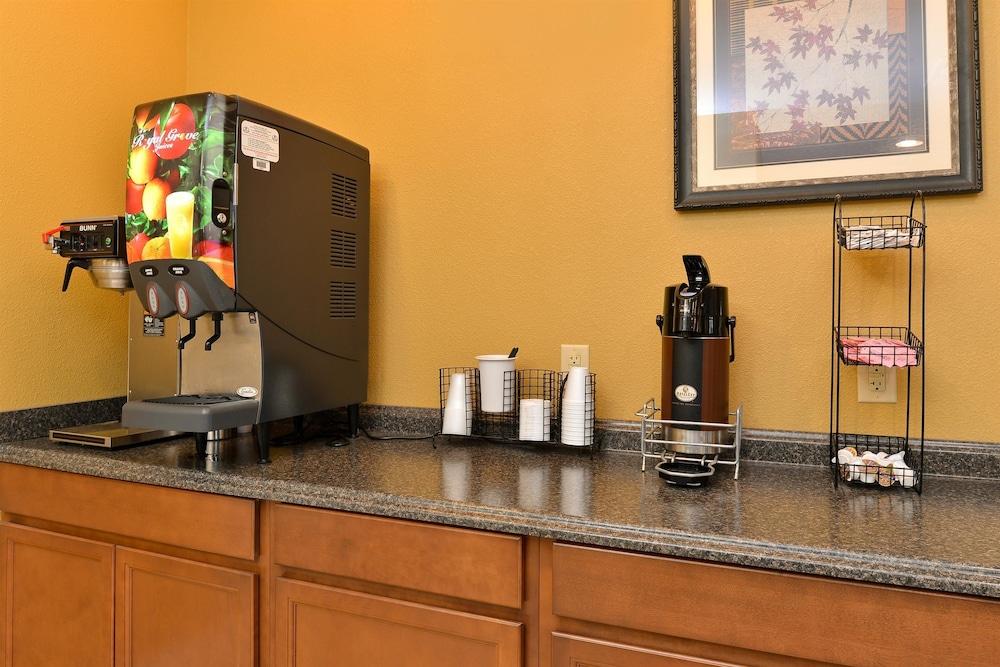 Americas Best Value Inn Tupelo photo 23