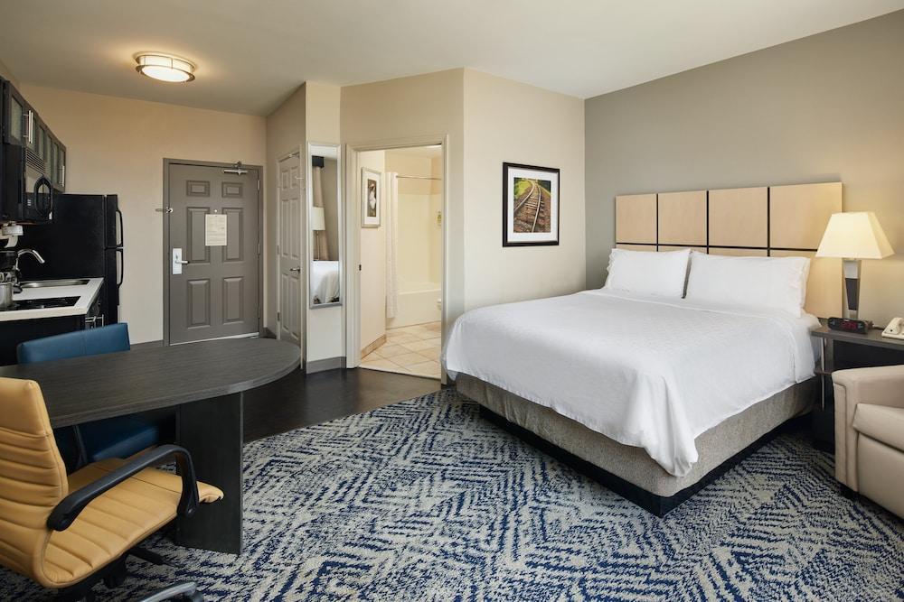 Candlewood Suites I-26 at Northwoods Mall by IHG photo 16