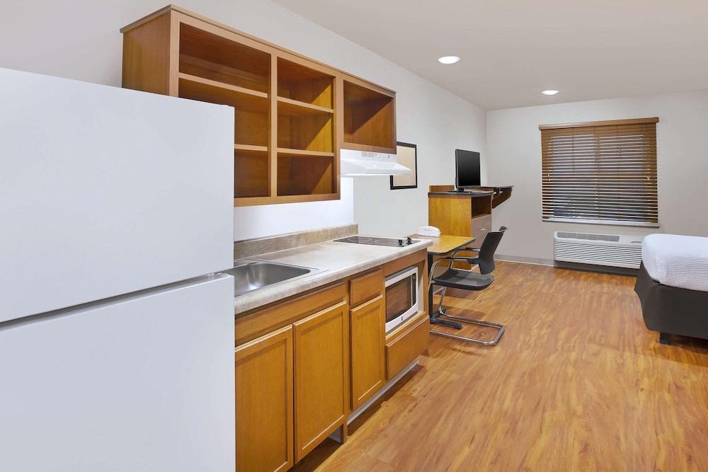 WoodSpring Suites Columbus Urbancrest photo 11