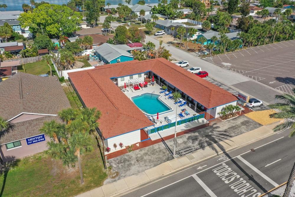 Sun Island Motel photo 78