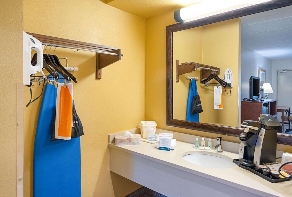 Quality Inn photo 41