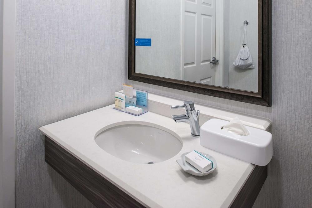 Hampton Inn Ft Lauderdale-Plantation photo 31