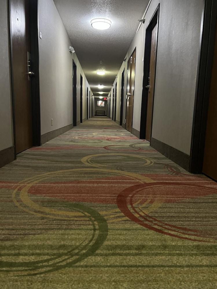 Quality Inn Mitchell I-90 photo 43