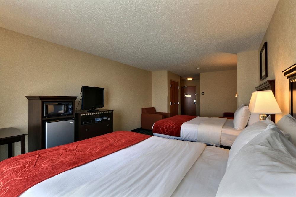 Comfort Suites Canton - Detroit photo 2