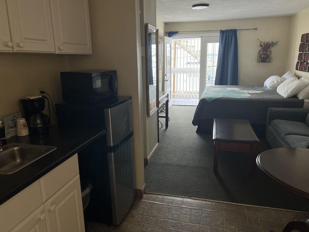 SHIPS INN Hotel photo 44