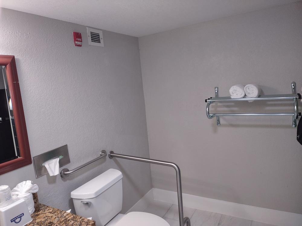 Days Inn by Wyndham Port Charlotte/Punta Gorda photo 39