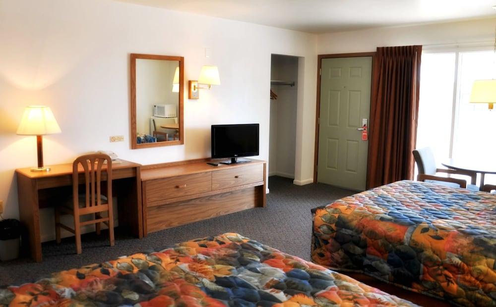 Trade Winds Motel photo 8