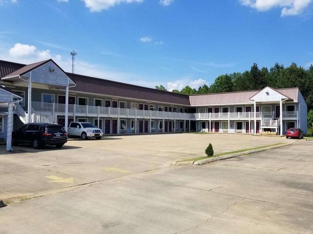 Oak Tree Inn photo 6