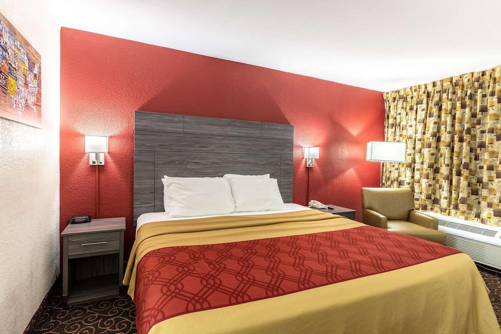 Econo Lodge Thomasville photo 12