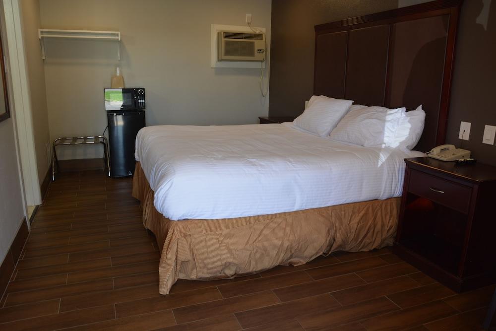 Economy Inn photo 4