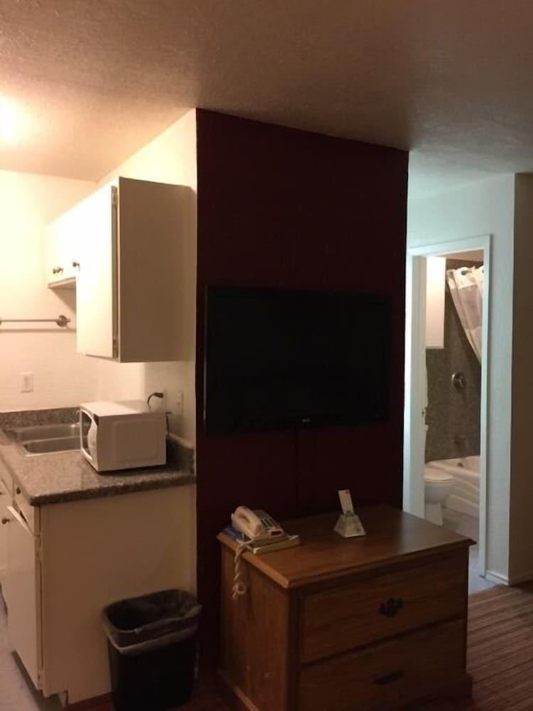Ranch House Inn and Suites photo 23