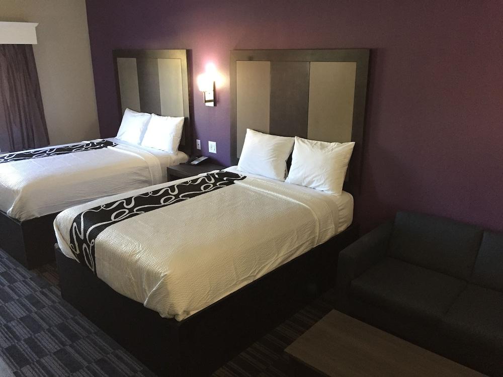 Home Inn and Suites photo 26