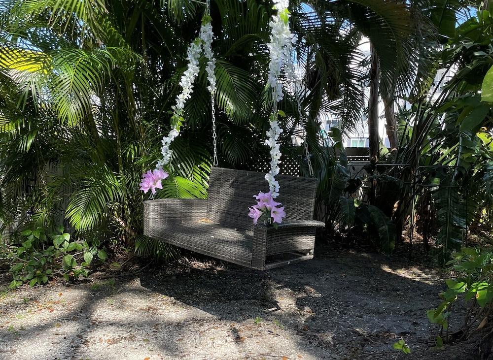 Manatee Palms photo 10
