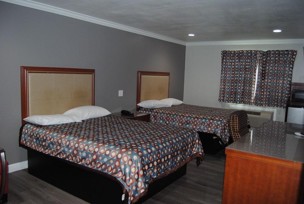 La Puente Inn photo 34