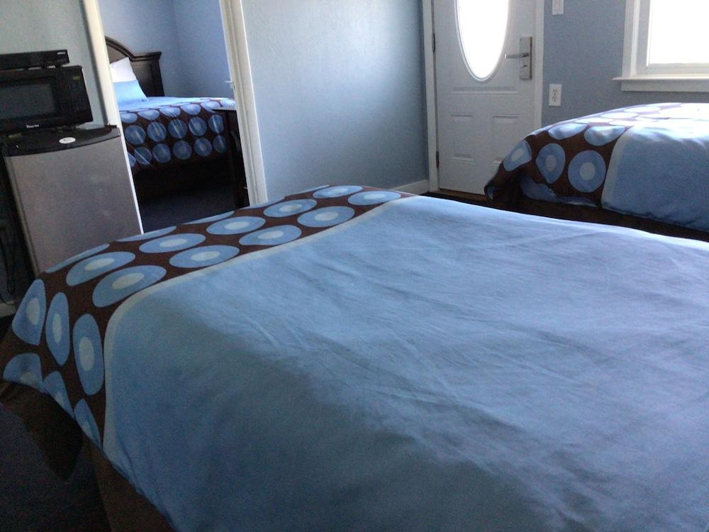 Hitching Post Country Motel photo 21