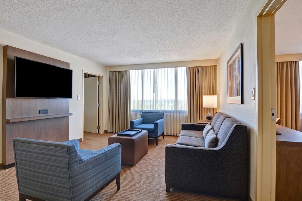 Embassy Suites Hotel Winston-Salem photo 15