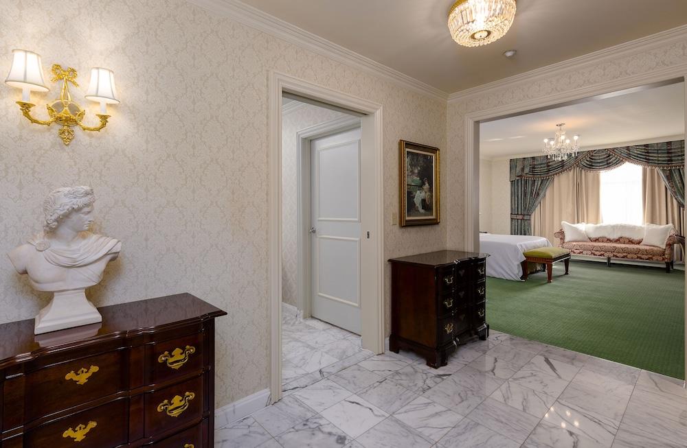 Bristol Hotel, Boutique Collection photo 3