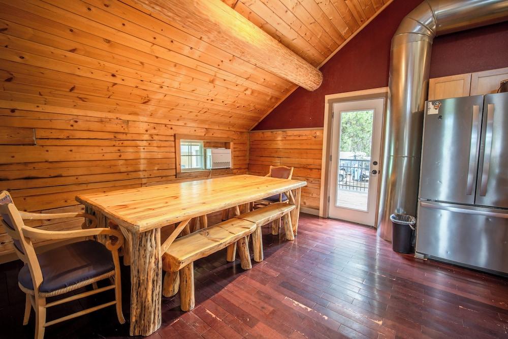 Alpine Lodge and RV photo 16