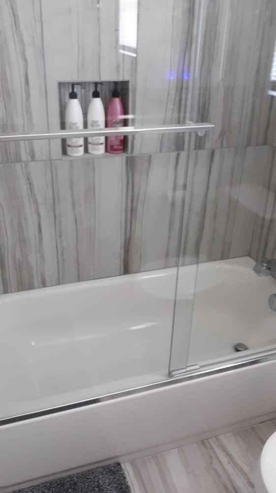 Luxury Stays - Hostel photo 34