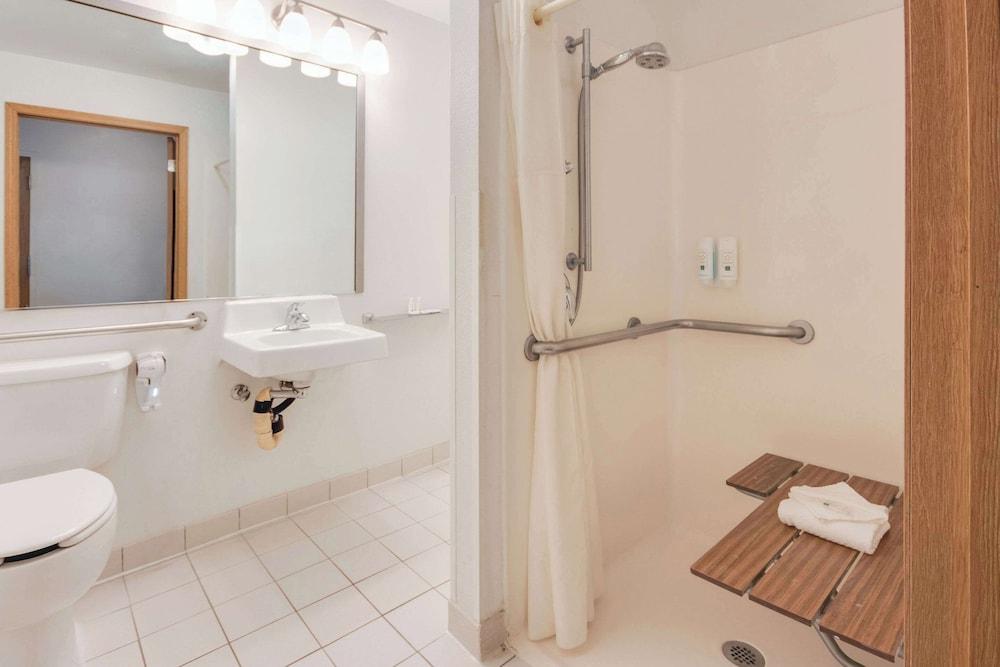 Quality Inn Belgrade - Bozeman Yellowstone Airport photo 11