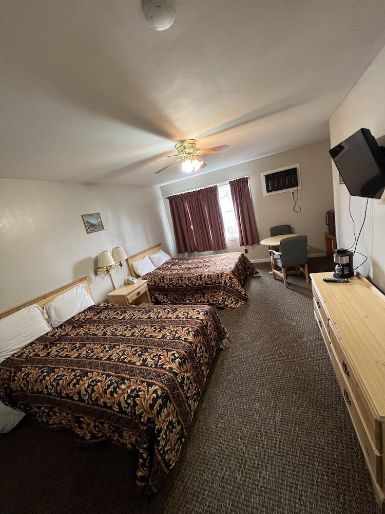 Oswego Inn photo 34