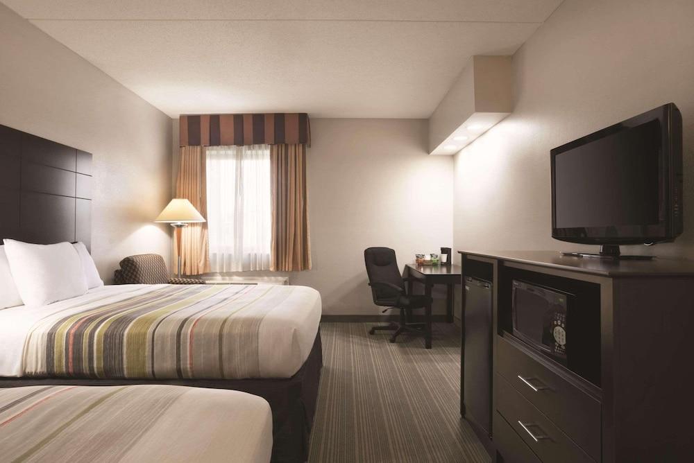 Country Inn & Suites by Radisson Indianapolis East photo 10