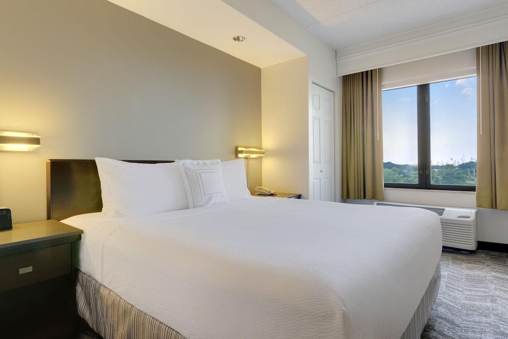 SpringHill Suites by Marriott Newark Liberty International photo 4