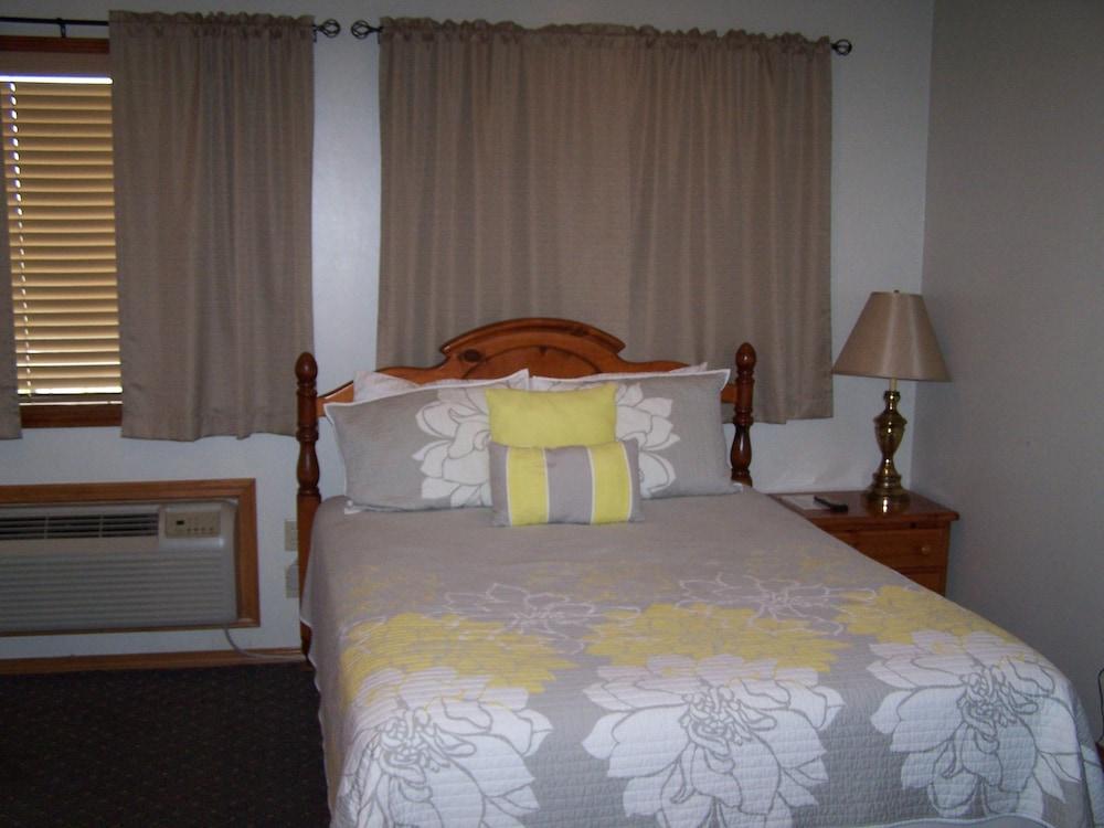 Pointe West Resort Motel photo 12