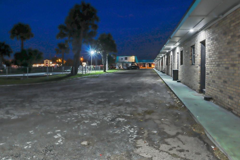 Mathis Motel photo 37
