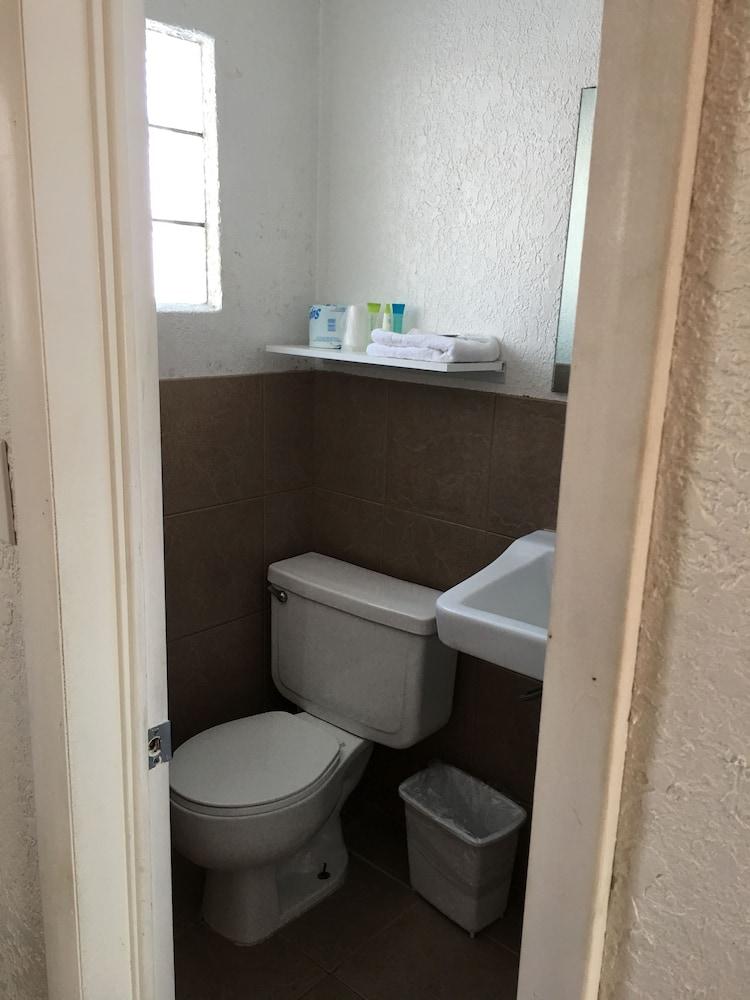 Circle S Lodge photo 28