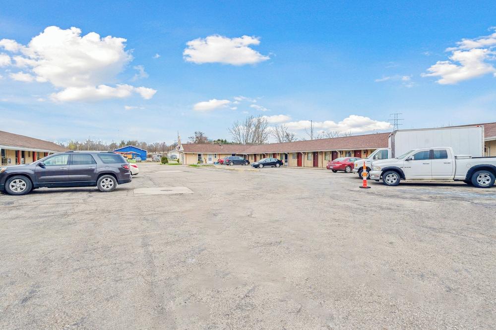 Flint Motel by OYO MI Near I-475 photo 28