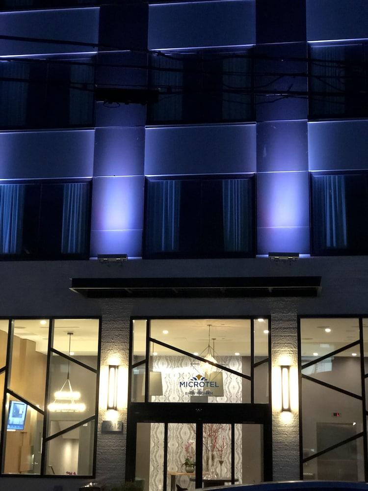 Microtel Inn by Wyndham Long Island City photo 37