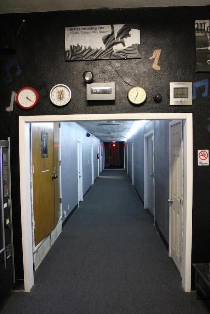 Artist Housing - Hostel photo 6