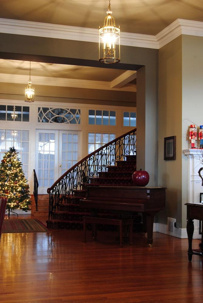 Mimslyn Inn Historic Hotels Of America photo 2