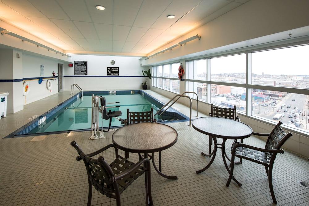 Hampton Inn & Suites Boston Crosstown Center photo 26