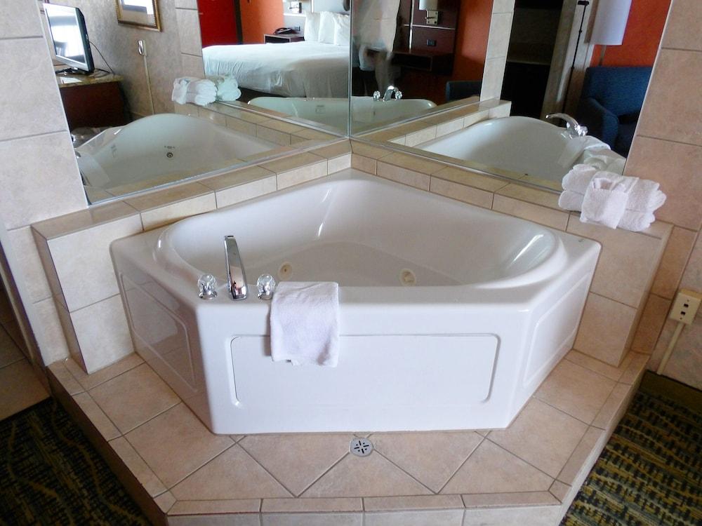 Breakers Resort Inn photo 17