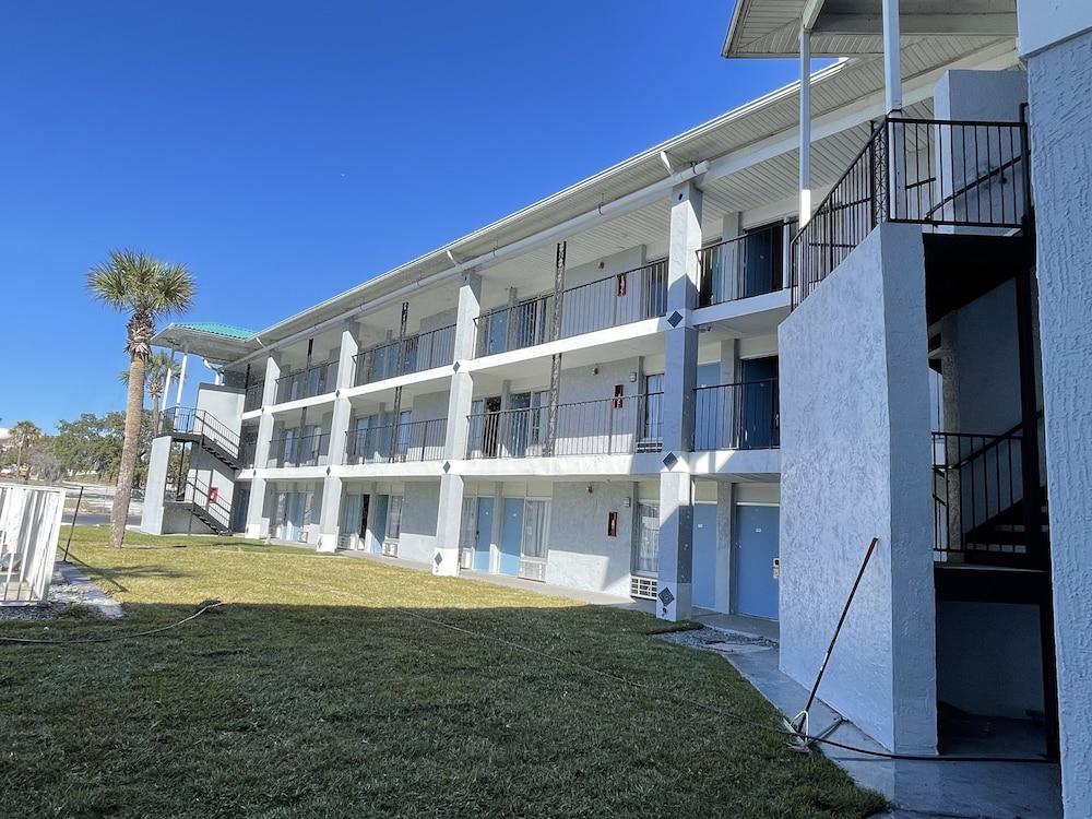 Motel 6 – Altamonte Springs, FL photo 42