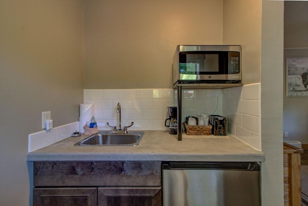 The Lodges of Oak Creek photo 22