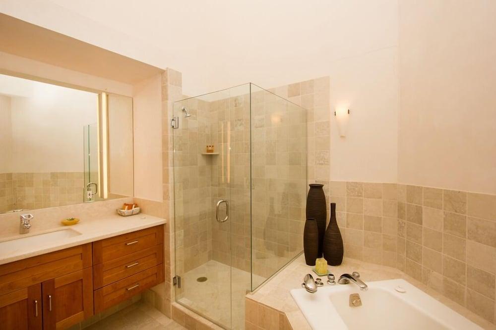 Camel's Garden Hotel photo 45