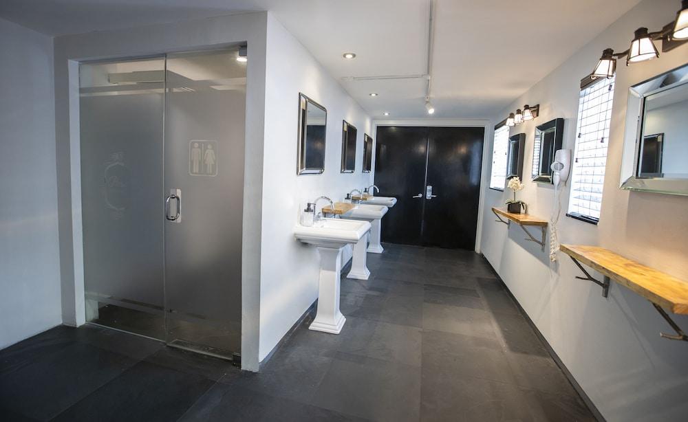 Posh South Beach Hostel photo 24