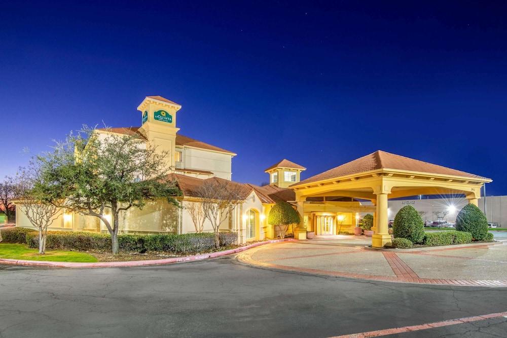 La Quinta Inn & Suites by Wyndham Sherman photo 28
