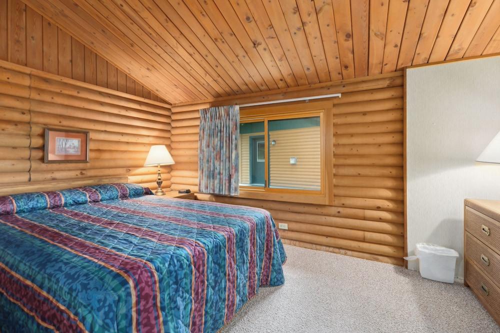 The Lodges at Breezy Point photo 15